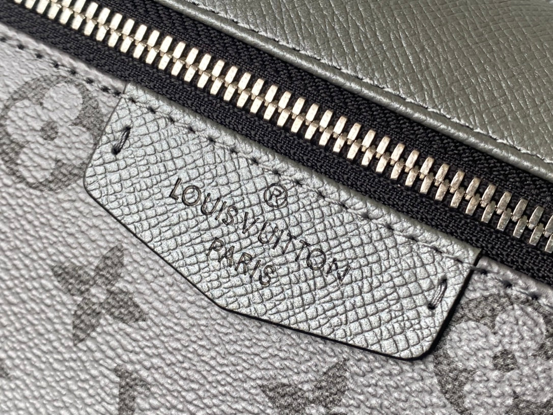 LV Backpack (Discovery Taiga Silver)