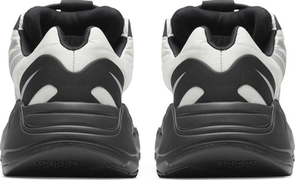 Yeezy Boost 700 MNVN - Bone
