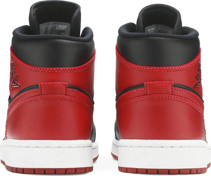 Jordan 1 Retro Mid - Banned