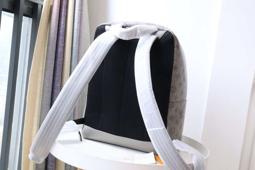 LV Backpack (Racer - Grey)