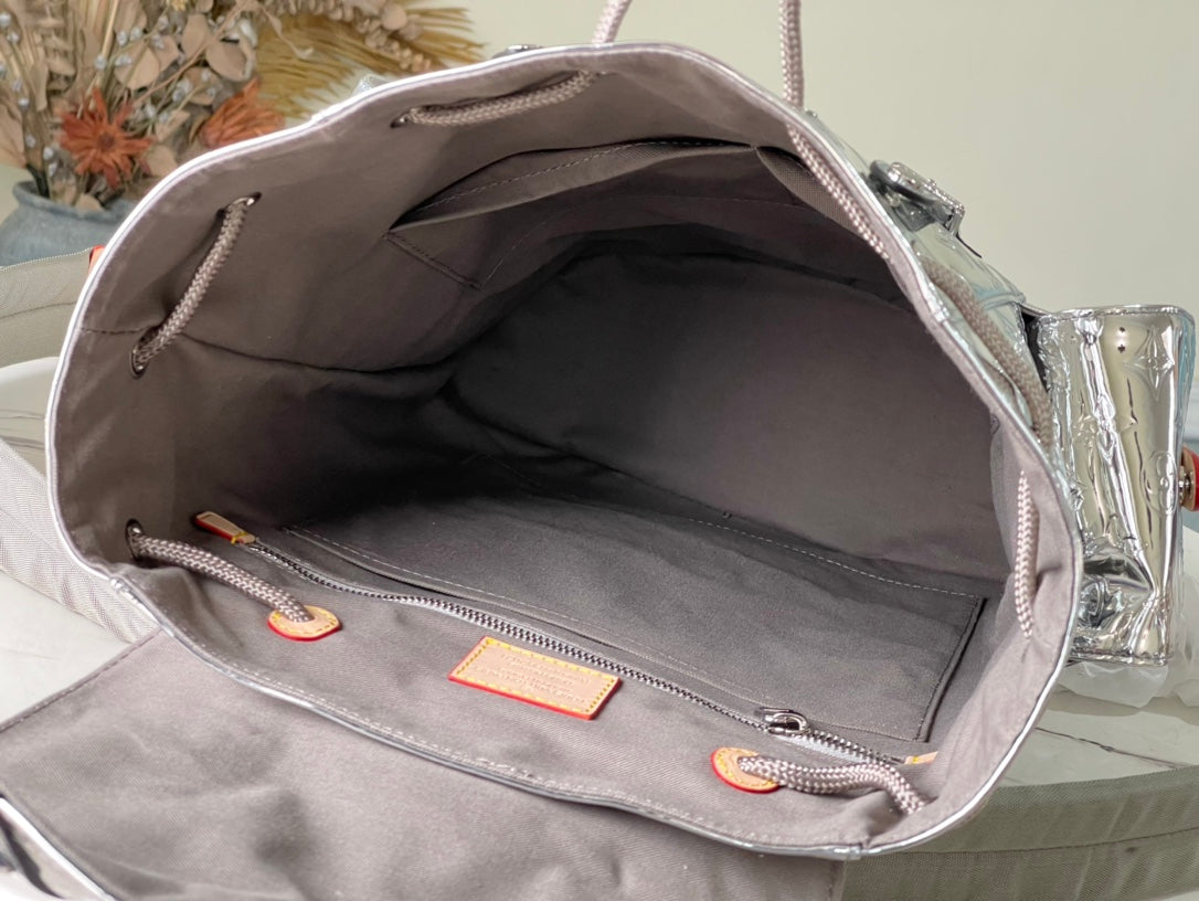 LV Backpack (Christopher MM - Mirror)