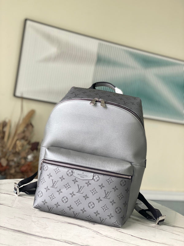 LV Backpack (Discovery Taiga Silver)